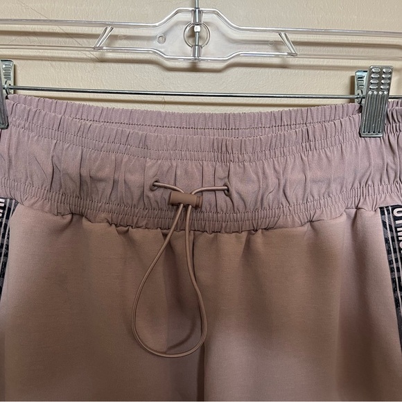 Gymshark Revival Jogger Pullon Drawstring Light Pink Tan Sweatpants  Womens S - Picture 12 of 16